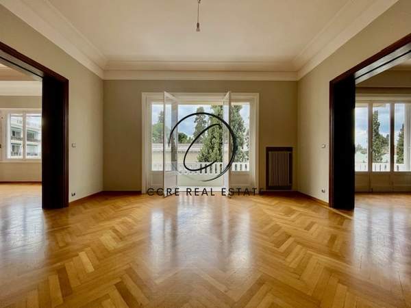 תמונת סינטגמה, אתונה למכירה (0)