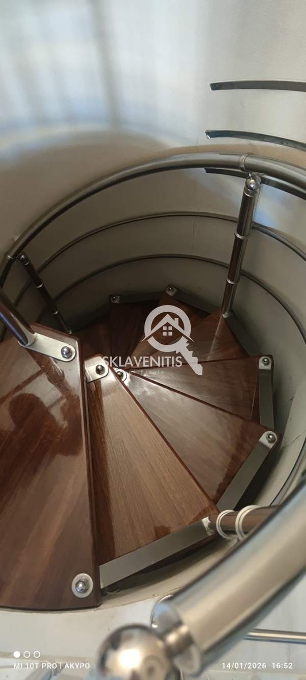 תמונת נאוס קוסמוס, אתונה למכירה (1)