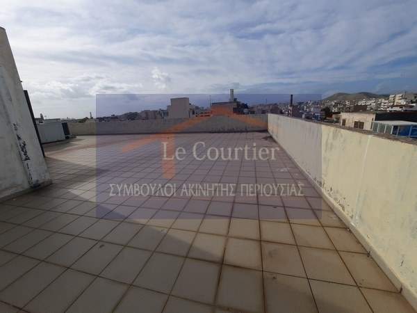 תמונת מרכז, פיראוס למכירה