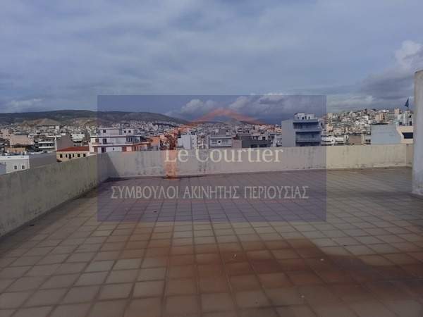 תמונת מרכז, פיראוס למכירה