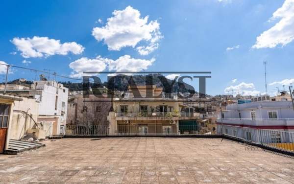 תמונת אקסרחיה, אתונה למכירה (1)