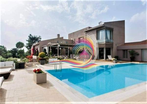 תמונת מרוסי, אתונה למכירה