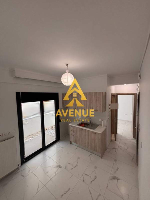 תמונת פלירו, סלוניקי למכירה