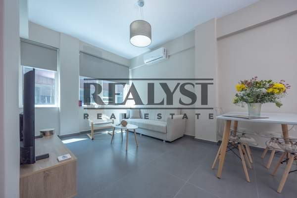 תמונת אומוניה, אתונה למכירה (0)