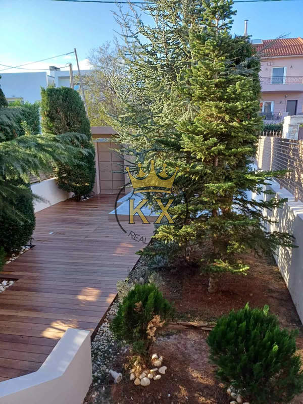 תמונת דיוניסוס, אתונה למכירה