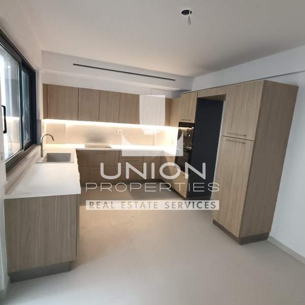 תמונת גליפדה, אתונה למכירה (1)