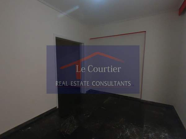 תמונת קיפסלי, אתונה למכירה (1)