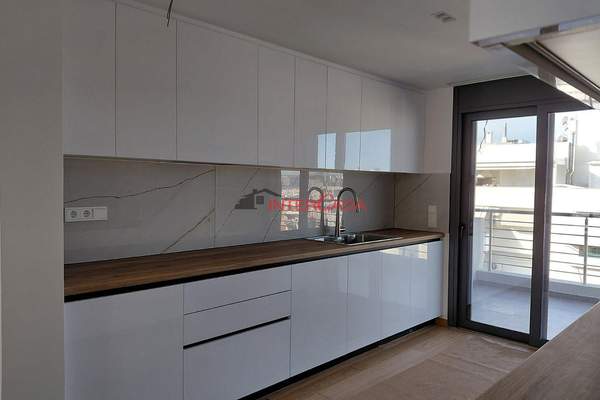 תמונת אלימוס, אתונה למכירה (1)