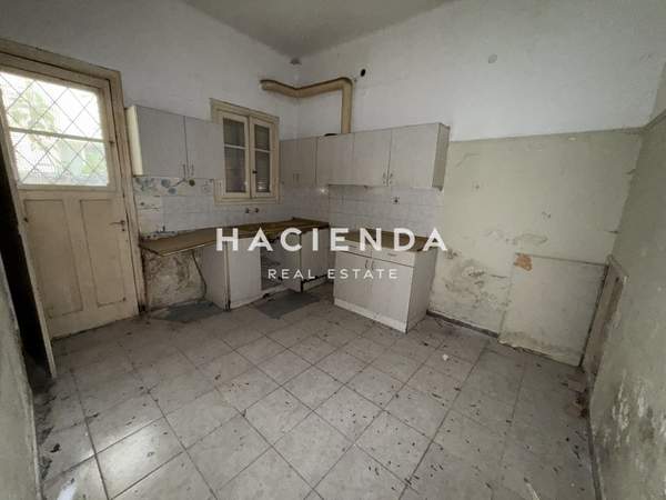 תמונת כיכר אמריקיס, רשות מקומית אתונה למכירה (0)