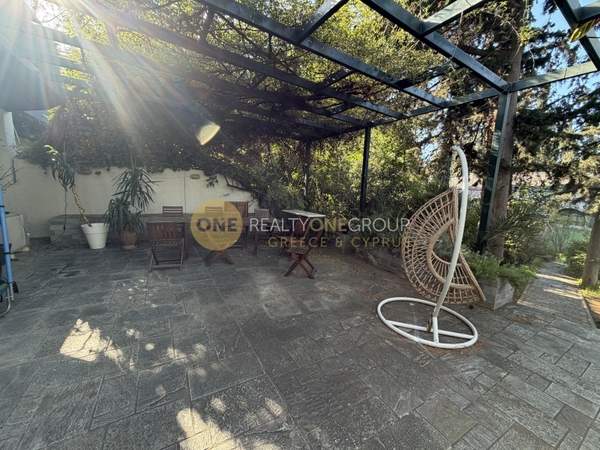 תמונת קיפיסיה, אתונה למכירה (1)