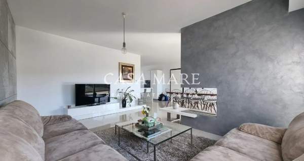 תמונת לאטסיה - גרי, ניקוסיה למכירה (1)