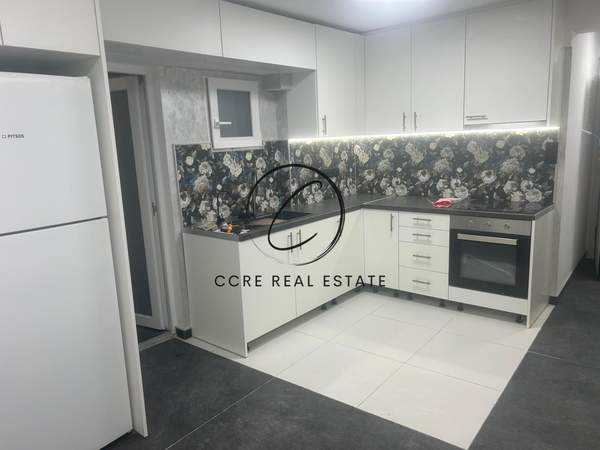 תמונת פנגרטי, אתונה למכירה (1)