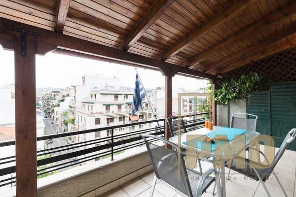 תמונת ויקטוריה, אתונה למכירה (1)