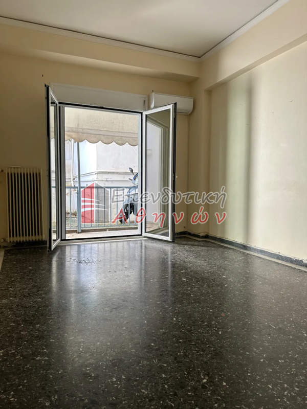 תמונת אגיוס דימיטרוס, אתונה למכירה