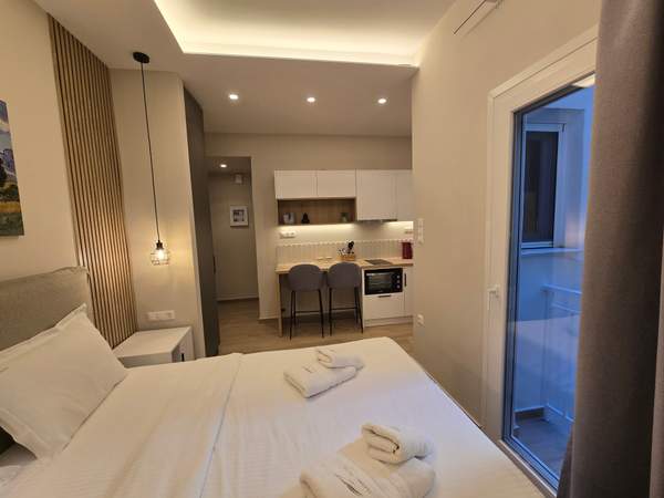 תמונת מרכז, פיראוס, אתונה למכירה (0)