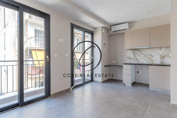 תמונת אטיקי, אתונה למכירה (1)