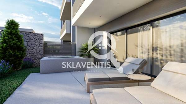 תמונת פאליני, אתונה למכירה (1)