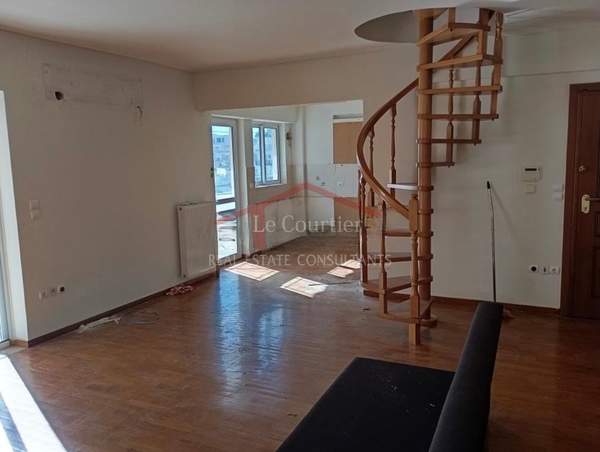 תמונת גליפדה, אתונה למכירה (1)