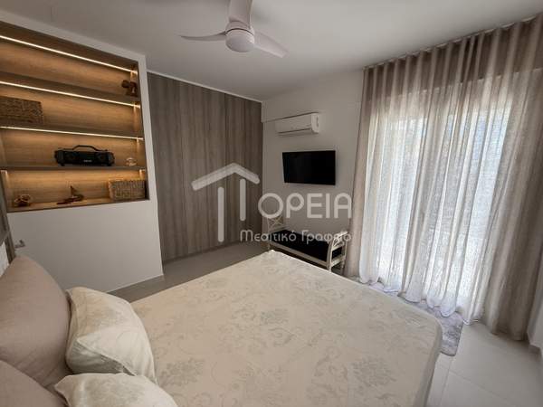 תמונת סרוניקוס, אתונה למכירה (1)