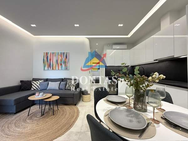 תמונת פנגרטי, אתונה למכירה (1)