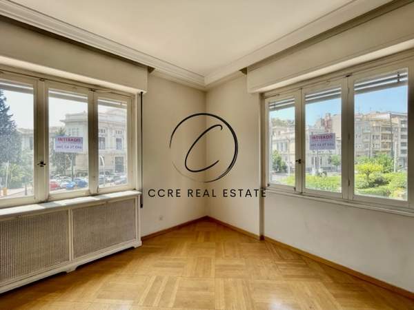 תמונת קולונאקי, אתונה למכירה (1)