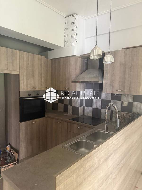 תמונת פנגרטי, רשות מקומית אתונה למכירה (1)