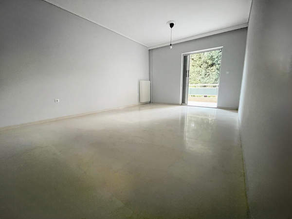 תמונת מרוסי, אתונה למכירה (1)