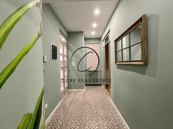 תמונת פנגרטי, אתונה למכירה (1)