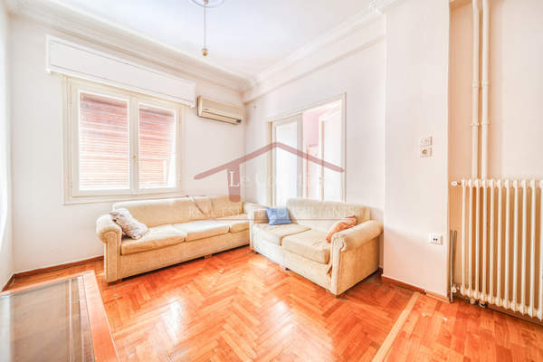 תמונת פנגרטי, אתונה למכירה (1)