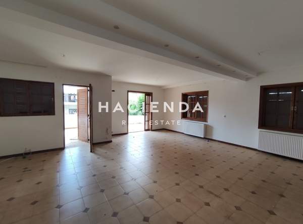 תמונת וולה, וארי - וולה -ווליאגמני, אתונה למכירה (1)