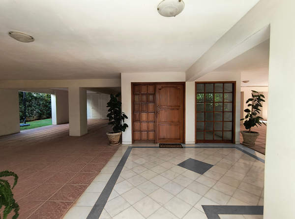 תמונת וולה, וארי - וולה -ווליאגמני, אתונה למכירה (1)