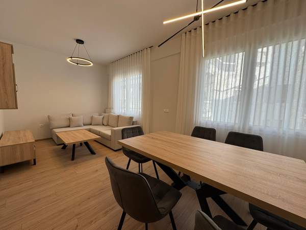 תמונת אגיה פארסקבי, אתונה למכירה (0)