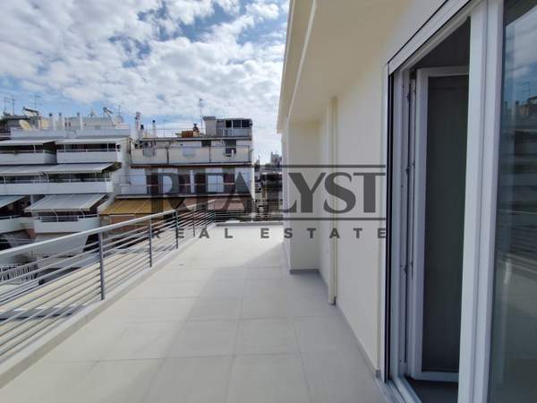 תמונת קיפסלי, אתונה למכירה (1)