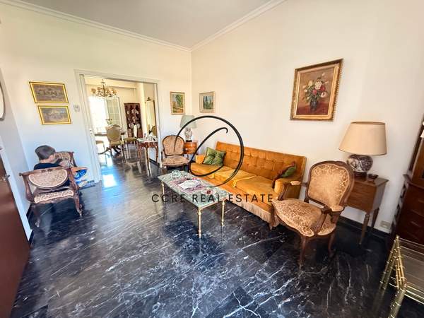 תמונת קוקאקי, אתונה למכירה (1)