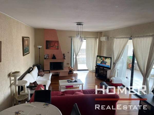 תמונת גליפדה, אתונה למכירה (1)