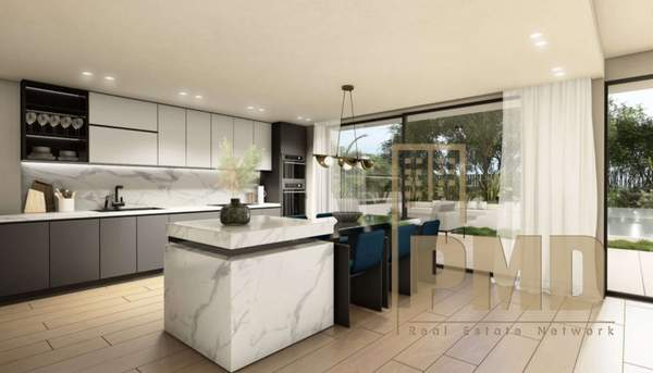 תמונת גליפדה, אתונה למכירה (1)