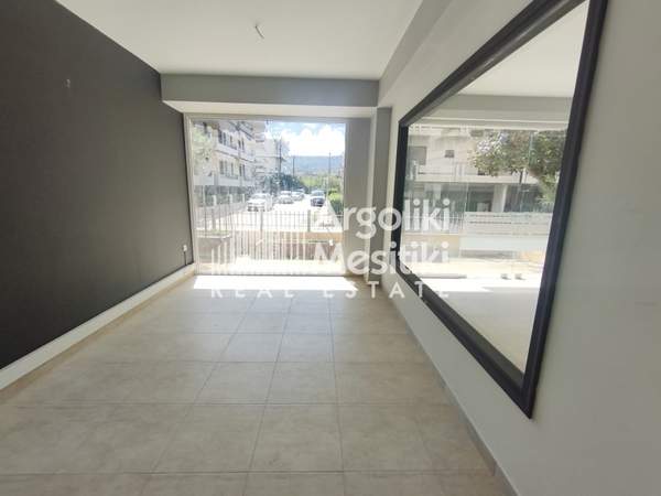 תמונת נאפפליו, פלופונס למכירה