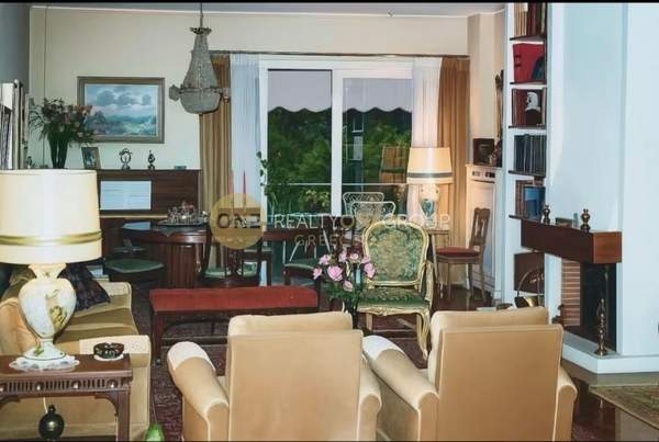 תמונת אגיה פארסקבי, אתונה למכירה (0)