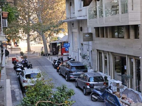 תמונת מקראג'יני, רשות מקומית אתונה למכירה (0)