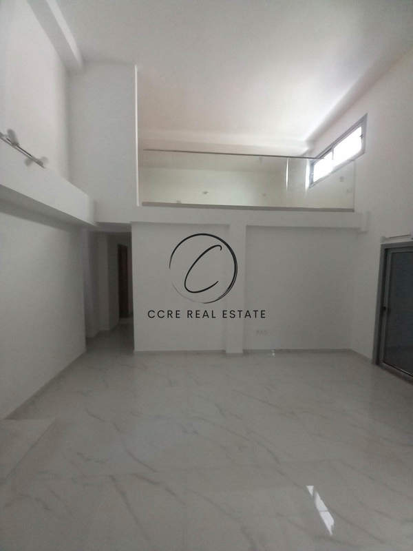 תמונת גליפדה, אתונה למכירה (1)