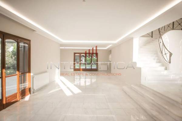 תמונת קיפיסיה, אתונה למכירה (1)