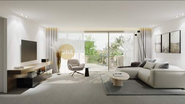 תמונת גליפדה, אתונה למכירה (0)