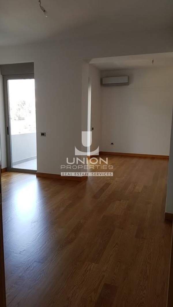 תמונת גליפדה, אתונה למכירה (1)