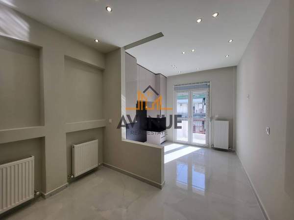 תמונת אוסיה קסני - בריסאקי, סלוניקי למכירה (0)