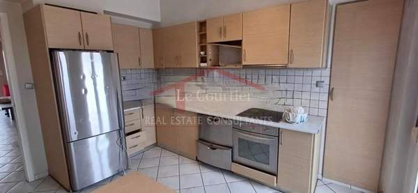 תמונת מרכז, פיראוס למכירה (1)