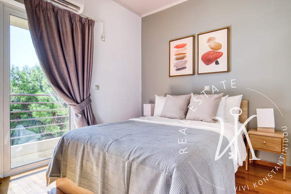 תמונת גליפדה, אתונה למכירה (0)