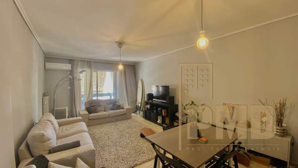 תמונת גליפדה, אתונה למכירה (1)