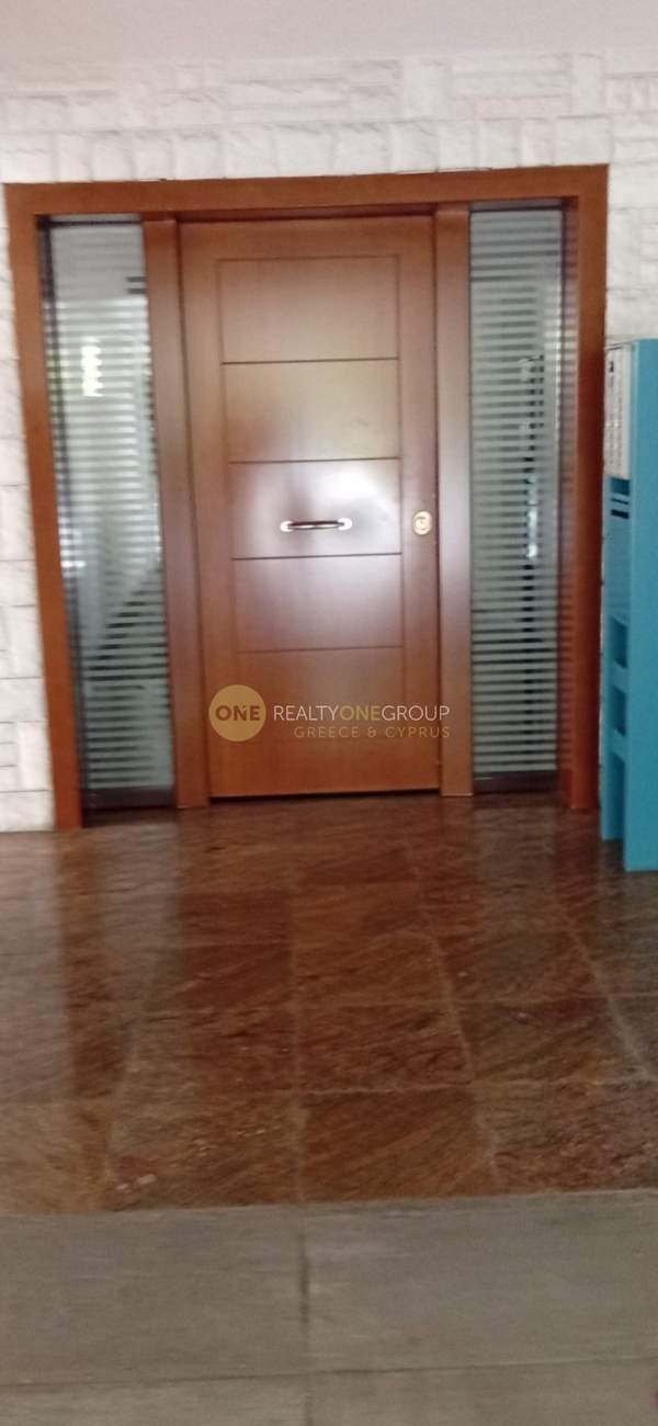 תמונת נאה סימרני, אתונה למכירה (0)