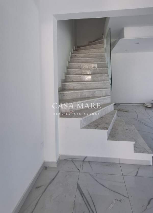 תמונת אנגומי, ניקוסיה למכירה (1)