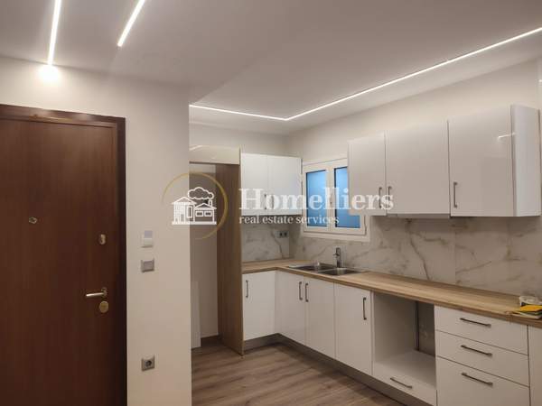 תמונת אקסרחיה, אתונה למכירה (0)